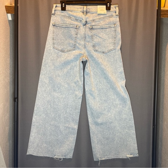 Banana Republic Light Wash Wide-Leg Jeans - Picture 3 of 8